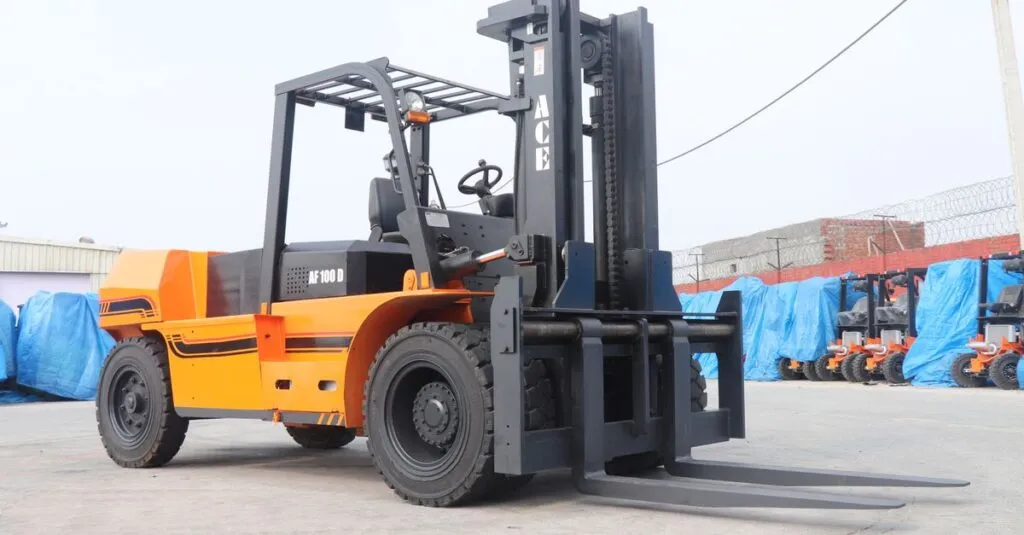 A 10-ton ACE AF 100 D diesel forklift parked outdoors in an industrial yard.